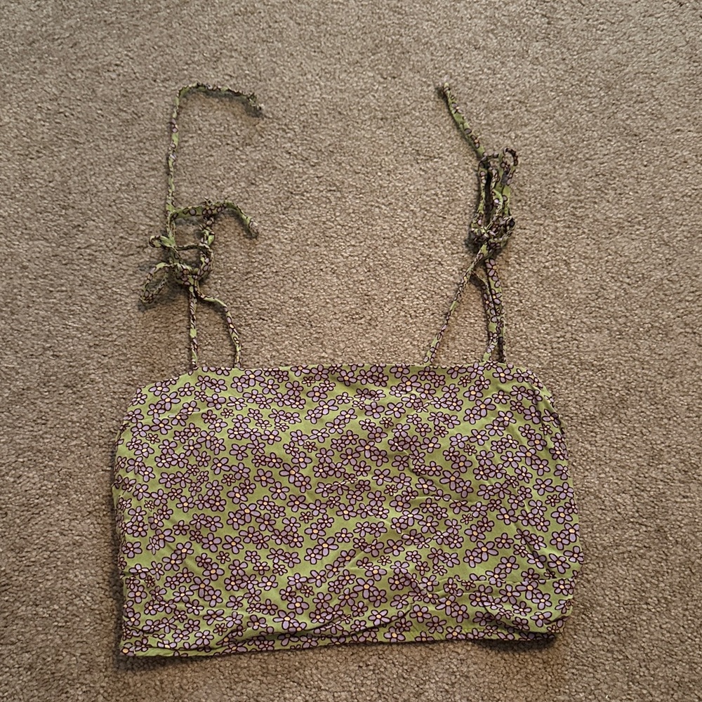 LA Hearts by Pacsun Floral Print Crop Top in Green and Purple